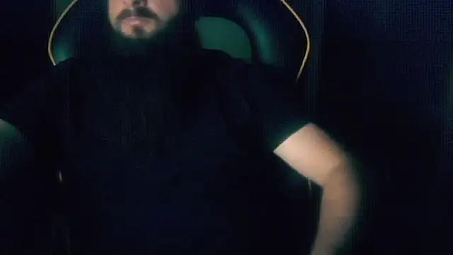 Snapshot of LondonMan1988 chatting on October 11, 2025, 6:39 pm LondonMan1988 online show from October 11, 2025, 6:39 pm