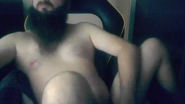 Snapshot of LondonMan1988 chatting on October 22, 2025, 7:08 am LondonMan1988 online show from October 22, 2025, 7:08 am