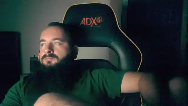 Snapshot of LondonMan1988 chatting on October 30, 2025, 6:52 pm LondonMan1988 online show from October 30, 2025, 6:52 pm