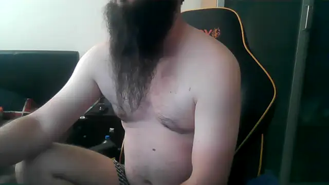 Snapshot of LondonMan1988 chatting on May 16, 2026, 8:33 am LondonMan1988 online show from May 16, 2026, 8:33 am