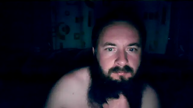 Snapshot of LondonMan1988 chatting on June 10, 2026, 10:52 pm LondonMan1988 online show from June 10, 2026, 10:52 pm