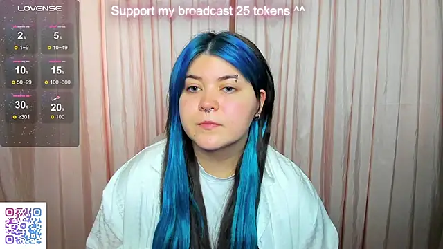 Snapshot of Alisa_Monroe chatting on September 16, 2025, 3:18 am Alisa Monroe online show from September 16, 2025, 3:18 am