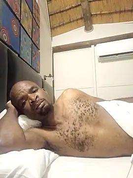 mdavazo00 online show from October 27, 2025, 9:19 pm