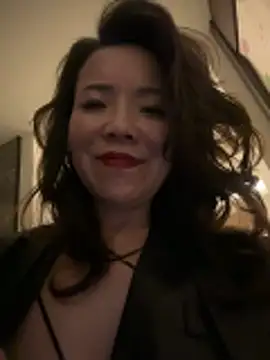 anna yngs online show from February 9, 2026, 3:38 pm