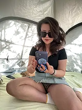 Snapshot of anna_yngs chatting on April 18, 2026, 5:11 am anna yngs online show from April 18, 2026, 5:11 am