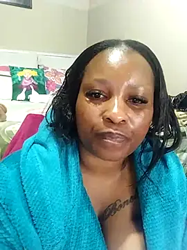 Snapshot of Yummyboomsbb chatting on July 9, 2026, 9:35 am Yummyboomsbb online show from July 9, 2026, 9:35 am