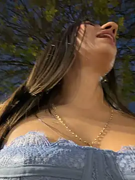 Snapshot of -juicy_ chatting on February 3, 2026, 11:21 pm -juicy online show from February 3, 2026, 11:21 pm