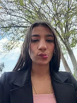 Snapshot of -juicy_ chatting on February 15, 2026, 10:28 pm -juicy online show from February 15, 2026, 10:28 pm