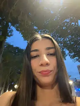 Snapshot of -juicy_ chatting on August 6, 2026, 11:28 pm -juicy online show from August 6, 2026, 11:28 pm