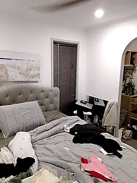 iamthepublickmasterbater online show from September 14, 2025, 8:46 am