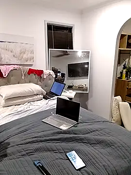 iamthepublickmasterbater online show from October 22, 2025, 1:55 pm