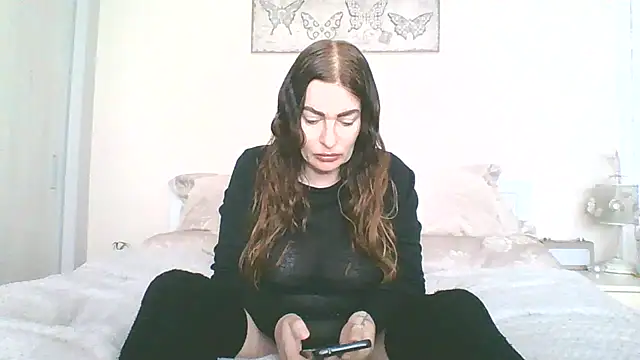 EllaKent online show from March 31, 2026, 2:39 pm