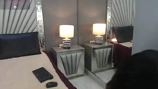 Bela Jones online show from October 3, 2025, 3:25 am