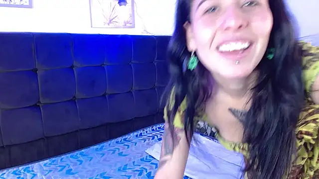 Snapshot of Aprhil_Blaze chatting on November 27, 2025, 2:41 pm Aprhil Blaze online show from November 27, 2025, 2:41 pm