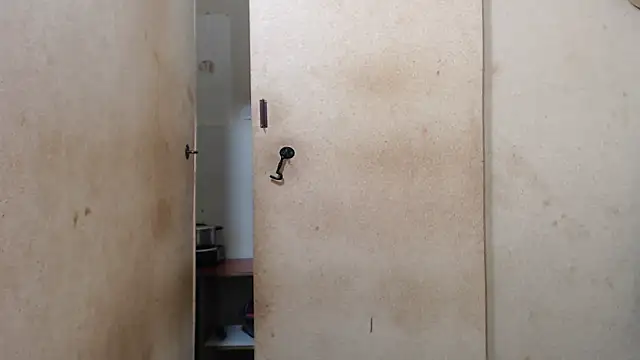 Snapshot of SweetSlender01 chatting on October 17, 2025, 7:38 pm SweetSlender01 online show from October 17, 2025, 7:38 pm