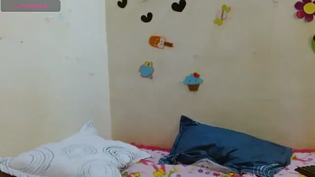 Akasha001 online show from November 6, 2025, 11:22 am