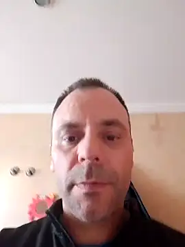 Snapshot of manchego85 chatting on October 28, 2025, 2:31 pm manchego85 online show from October 28, 2025, 2:31 pm