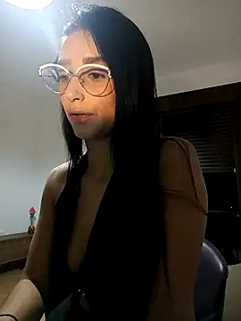 Snapshot of CandyFoxter_ chatting on September 26, 2025, 8:24 pm CandyFoxter online show from September 26, 2025, 8:24 pm