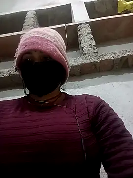 Snapshot of USER-MAYA chatting on December 5, 2025, 4:36 pm USER-MAYA online show from December 5, 2025, 4:36 pm