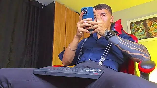 ALPHA DOMINUS  online show from September 29, 2025, 3:44 am