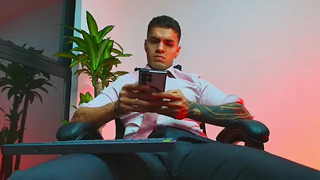 ALPHA DOMINUS  online show from March 18, 2026, 4:26 am