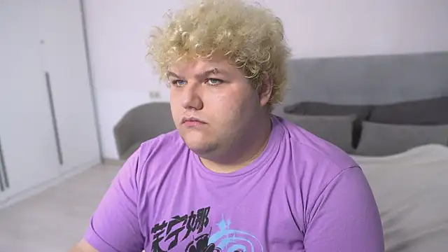 Riven Miller online show from September 13, 2025, 9:03 pm