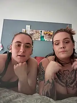 AndHerXO online show from March 22, 2026, 4:21 pm