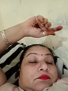 Sexyshott online show from November 3, 2025, 7:09 am