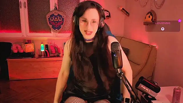 Snapshot of Zesty_Peach chatting on June 14, 2026, 3:08 am Zesty Peach online show from June 14, 2026, 3:08 am