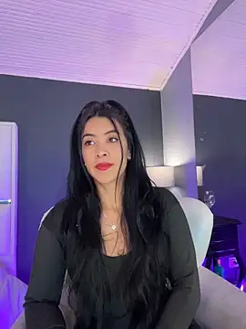 BellaFernandez   online show from November 27, 2025, 12:07 pm