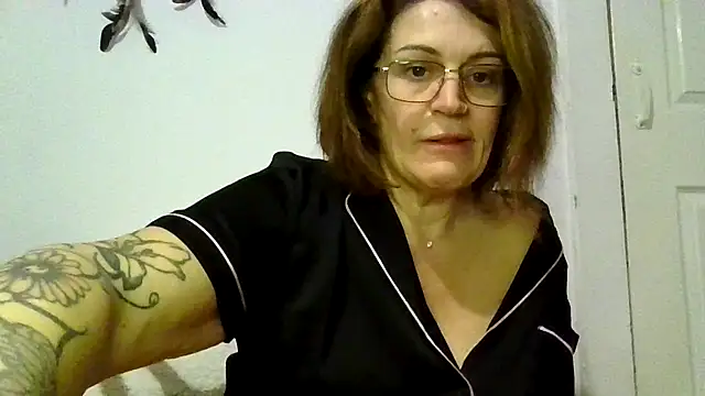 RubyyRosee online show from November 23, 2025, 9:47 pm