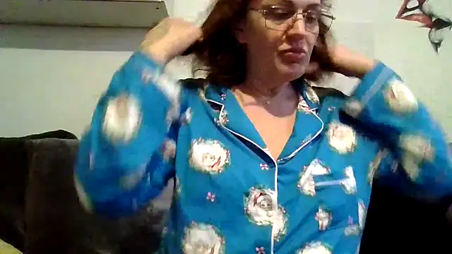 RubyyRosee online show from March 21, 2026, 6:40 am