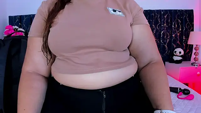 Snapshot of katte_landerr chatting on July 10, 2026, 12:08 pm katte landerr online show from July 10, 2026, 12:08 pm