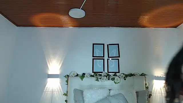 Snapshot of Megan_05_ chatting on September 29, 2025, 6:13 pm Megan 05 online show from September 29, 2025, 6:13 pm