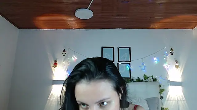 Snapshot of Megan_05_ chatting on January 8, 2026, 6:21 pm Megan 05 online show from January 8, 2026, 6:21 pm