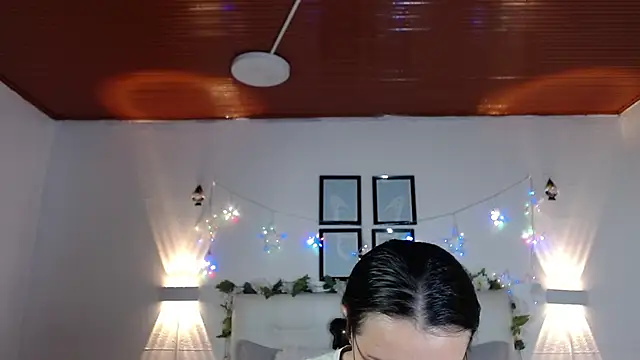 Snapshot of Megan_05_ chatting on February 5, 2026, 7:07 pm Megan 05 online show from February 5, 2026, 7:07 pm