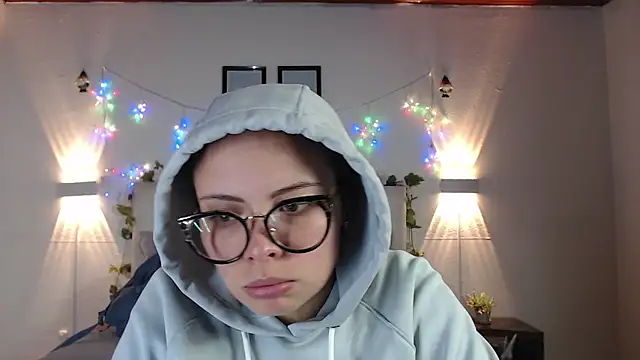 Snapshot of Megan_05_ chatting on May 2, 2026, 6:57 pm Megan 05 online show from May 2, 2026, 6:57 pm