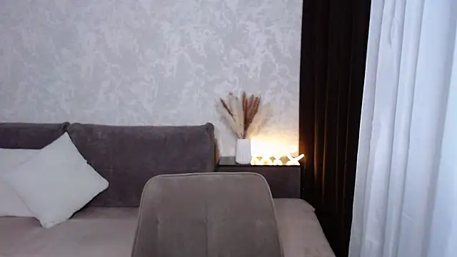 Snapshot of IrisJones chatting on May 29, 2026, 4:27 pm IrisJones online show from May 29, 2026, 4:27 pm