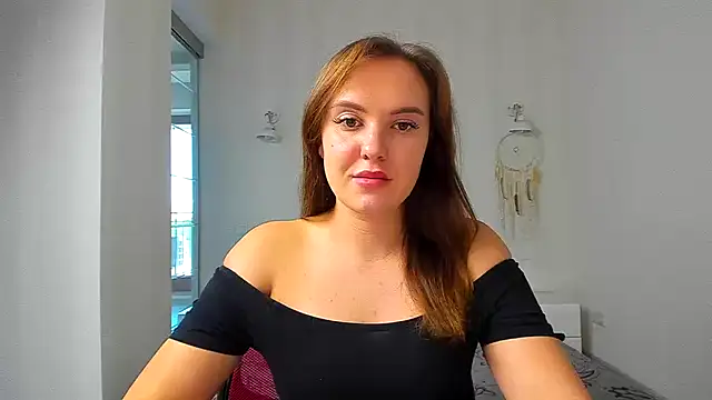 EmmaNorman online show from September 9, 2025, 2:27 pm