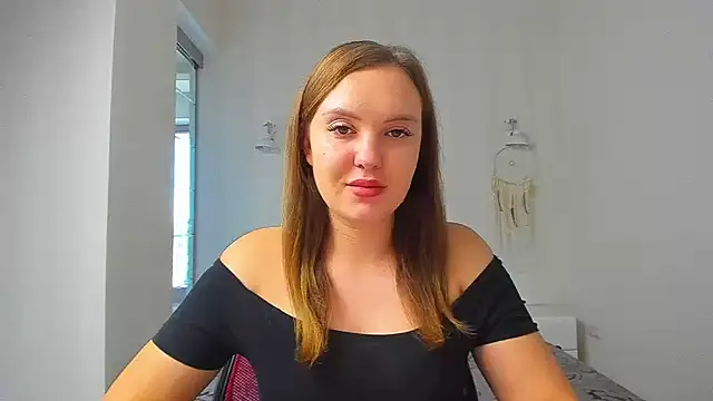 EmmaNorman online show from September 21, 2025, 12:51 pm