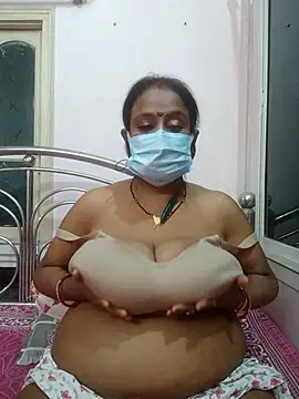 Snapshot of Barna_Love chatting on February 16, 2026, 5:42 pm Barna Love online show from February 16, 2026, 5:42 pm