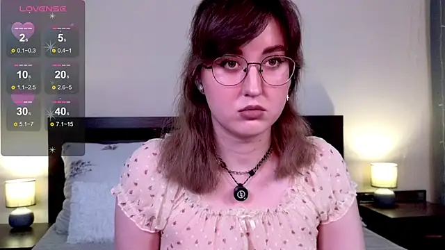Snapshot of _AlexaFlowers_ chatting on June 11, 2026, 8:34 am AlexaFlowers online show from June 11, 2026, 8:34 am