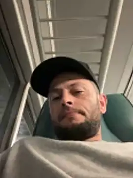 Carlosmauricio123 online show from March 1, 2026, 2:13 am