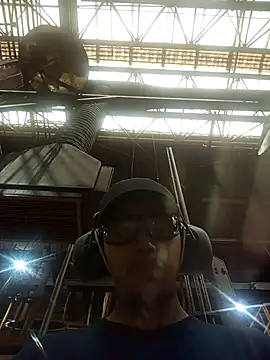 safadinhoo007 online show from October 26, 2025, 1:06 pm