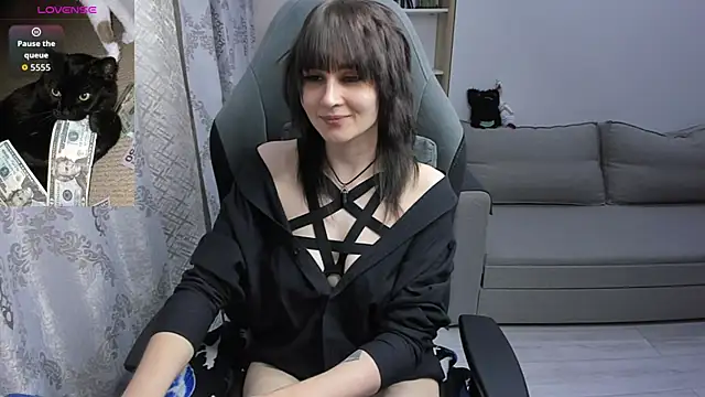 MistyDark online show from July 7, 2026, 6:01 pm