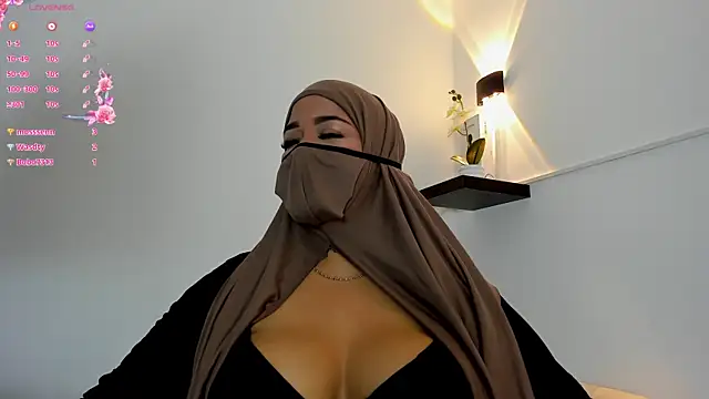 Snapshot of thaira_aly chatting on January 17, 2026, 10:35 pm thaira aly online show from January 17, 2026, 10:35 pm