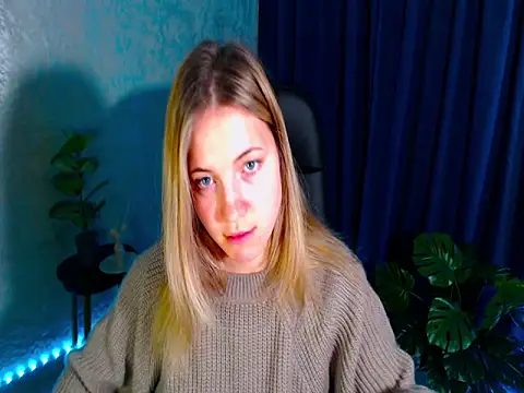 arlana klart online show from September 23, 2025, 1:08 am