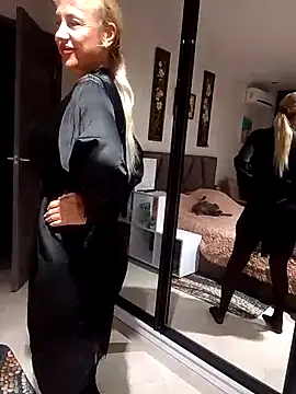 KissMiSveet online show from September 16, 2025, 3:13 pm