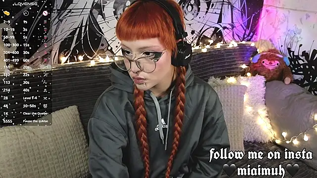 mia  yui online show from February 16, 2026, 9:22 pm