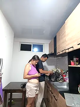 stivenlujan69 online show from October 1, 2025, 1:11 am